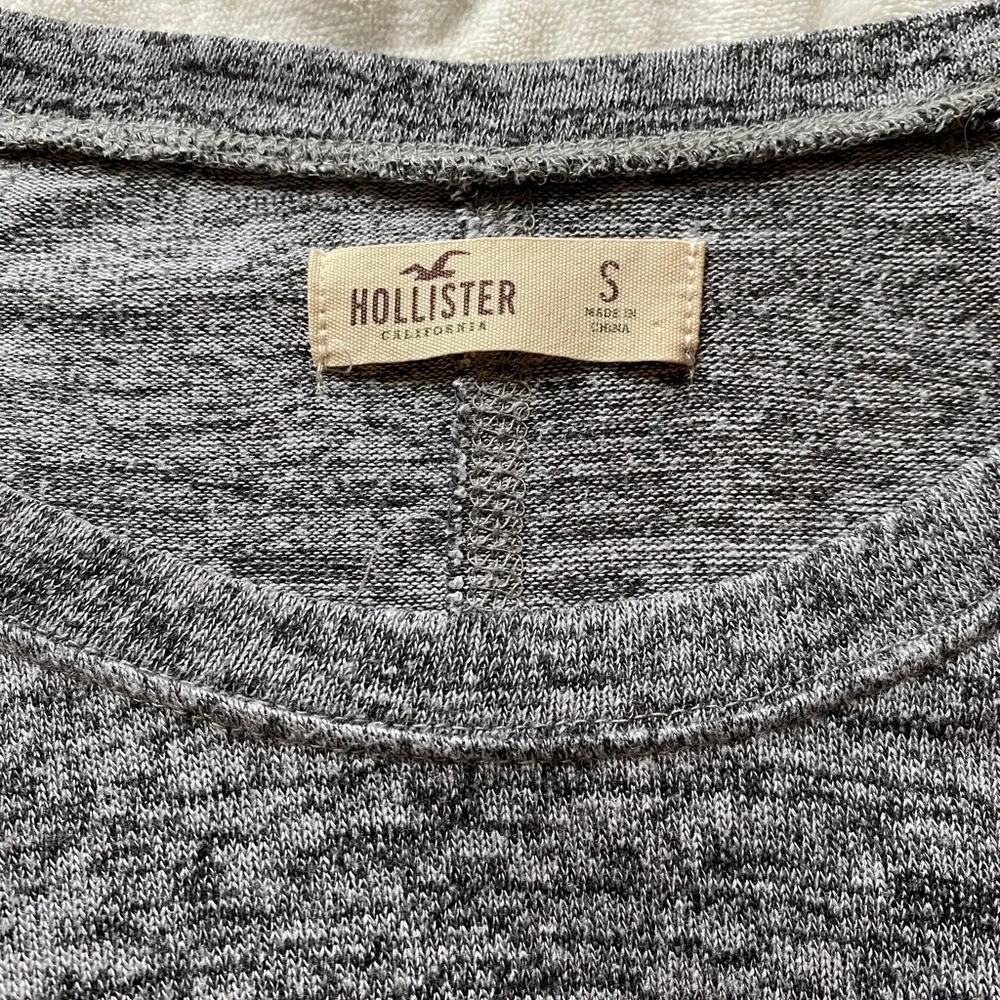 Hollister Gray Long Sleeve Ladies Tunic - Picture 2 of 5
